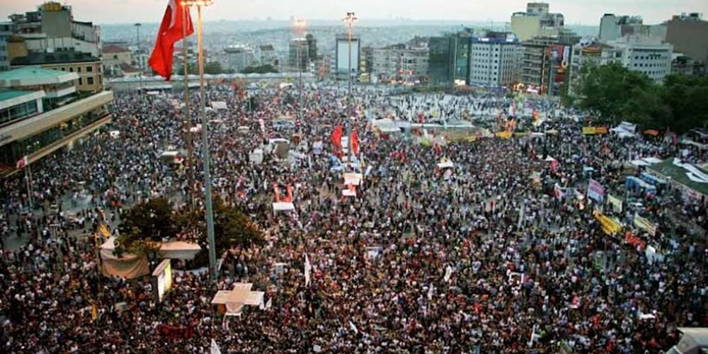 Gezi Direnişi eşitliktir, özgürlüktür, laikliktir, tam bağımsız Türkiye’dir!
