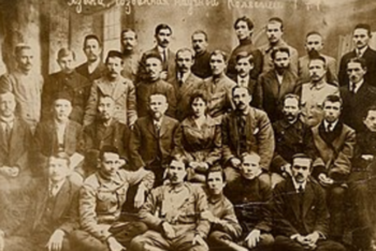 Kökümüz sağlam, yolumuz açık: 15’leri unutmadık