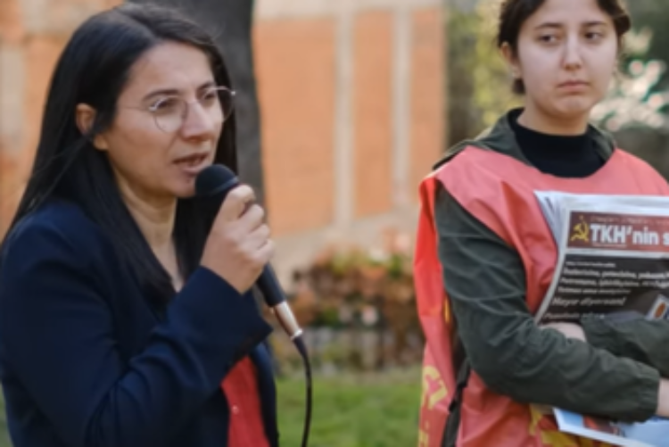 TKH Genel Başkanı Aysel Tekerek Bakırköy’de seçim çalışmalarına katıldı