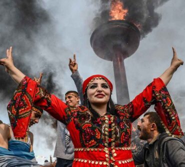 Newroz ateşi emperyalizme karşı yakılmalıdır!