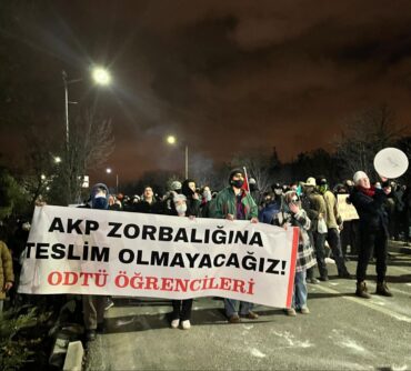 Darbeye, istibdada, karanlığa hayır: Yeni bir cumhuriyet için ileri!
