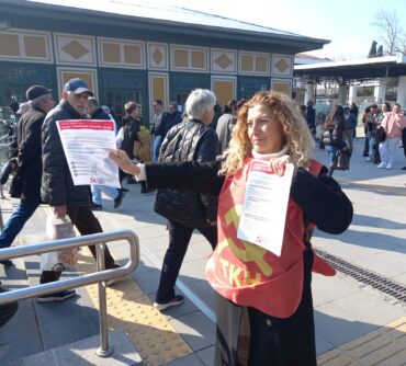 Cumhuriyet devrimlerle yaşar, laiklik olmadan Cumhuriyet olmaz