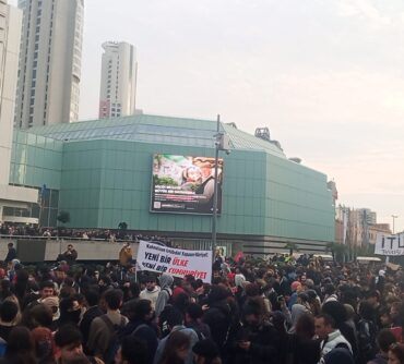 Gençlik hapsedilemez!