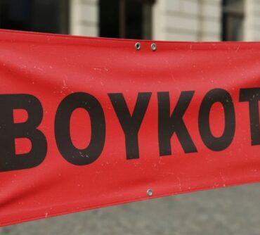 Korkmayın bu daha başlangıç: Bugün boykot, yarın grev!