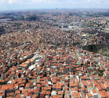 Deprem değil, sermaye iktidarı öldürür!
