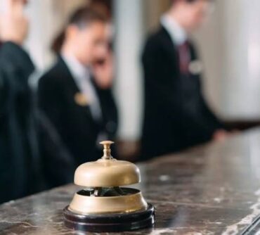 AKP ve patronlar ele ele, yeni oyunlar peşinde: Hafta tatili hakkımızı yedirmeyelim!