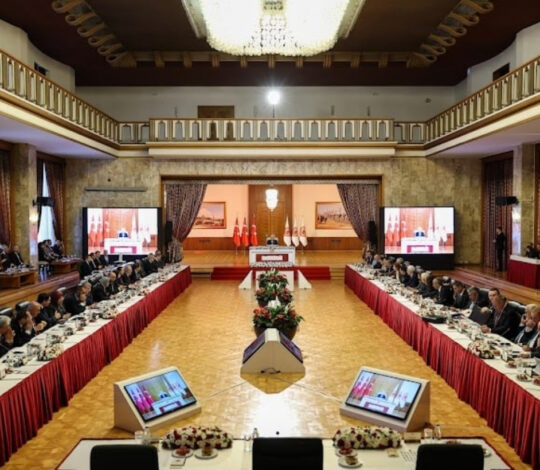 AKP ve MHP iktidarından demokrasi çıkmaz!