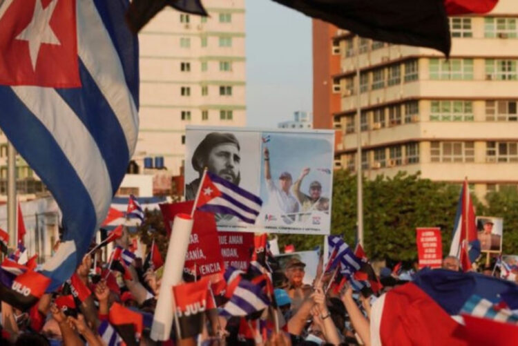 ABD emperyalizmi yenilecek, Küba halkı kazanacak!