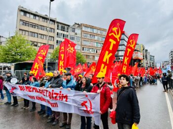 Orak-Çekiç 1 Mayıs alanında yükseldi
