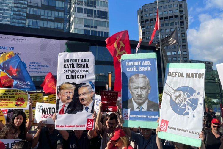 Onlar NATO’cu, biz yurtseveriz!