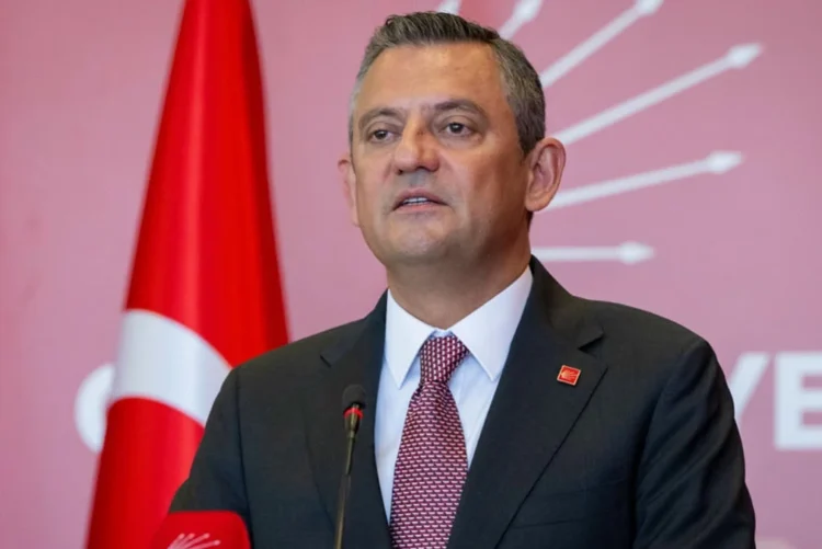 Özel karar versin: Kuvayi Milliye mi NATO mu?