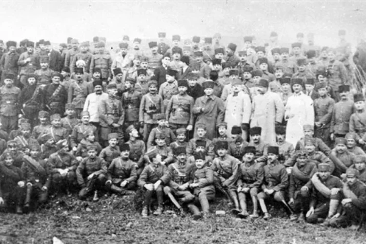 30 Ağustos, NATO’ya selam duranların değil, emperyalizme karşı mücadele edenlerindir!
