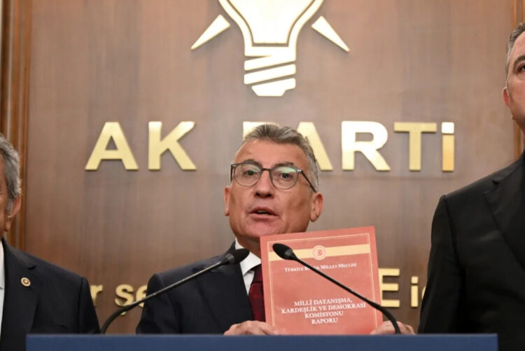 Kürt sorununda çözümün yolu istibdat rejiminden geçmiyor