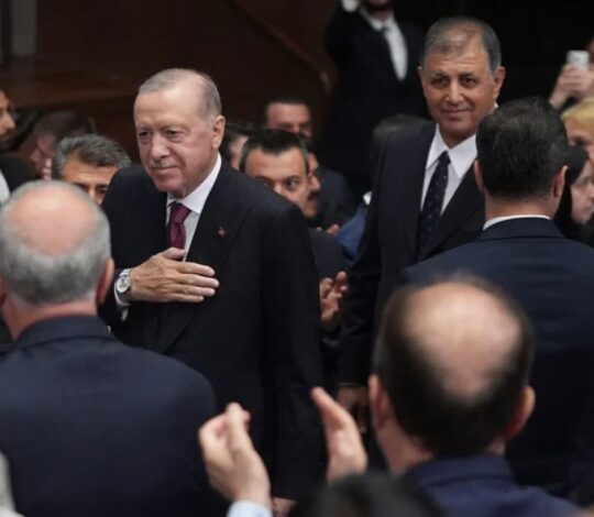 CHP’den AKP’ye geçenlere ve oylarını AKP gitsin diye veren yurttaşlara bir çift sözümüz var!