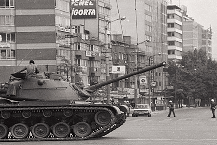 12 Eylül, AKP ile sürüyor!