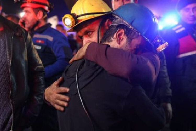 Birazcık Yüzünüz Kızarıyorsa Bakanlar İstifa Etmelidir!