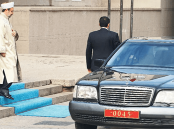 Halk aç ve yoksul, Diyanet gösteriş peşinde!