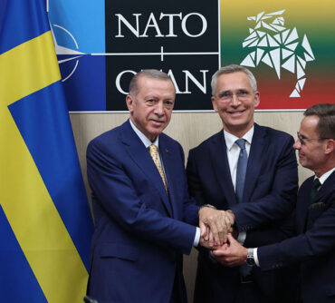 İsveç’in NATO üyeliğine onay vermek, emperyalizme boyun eğmektir!