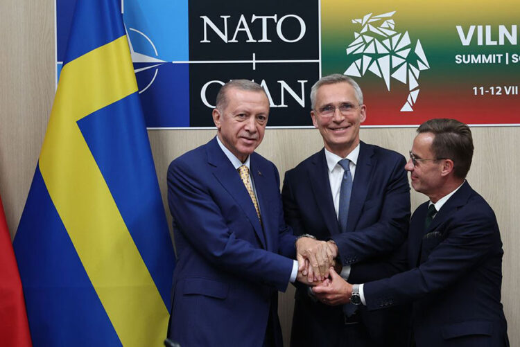 İsveç’in NATO üyeliğine onay vermek, emperyalizme boyun eğmektir!