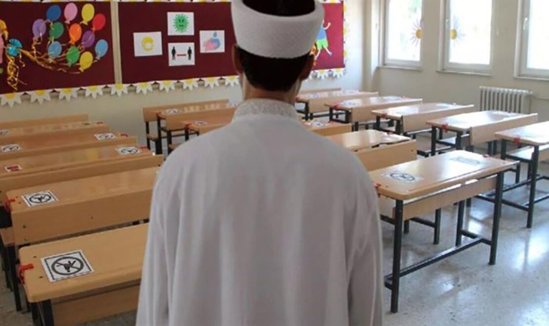 Gerici müfredata karşı emekçiler ayağa