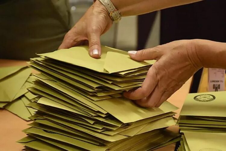 Bu oyunu ancak halk bozabilir