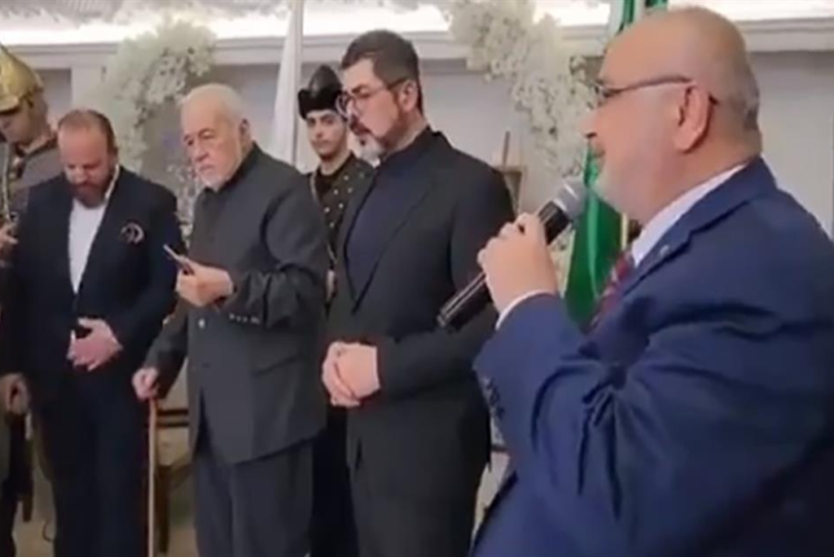 Soysuzluk, İngiliz gemisine binerek ülkesini satmak ve “Keşke Yunan kazansaydı” demektir