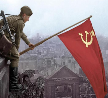 Faşizme ve emperyalizme karşı orak-çekiç yukarı