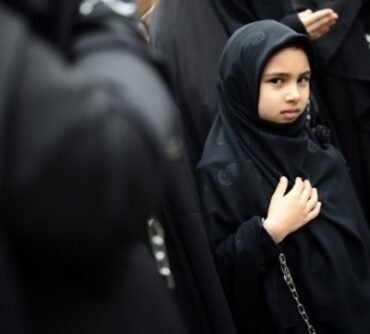 Anayasa dini esaslara göre yazılamaz!