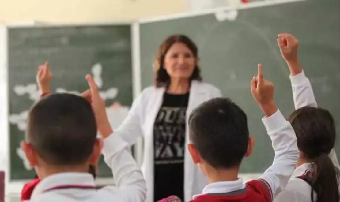 Eğitim emekçisi “meslek kanunu” aldatmacasına geçit vermeyecek!
